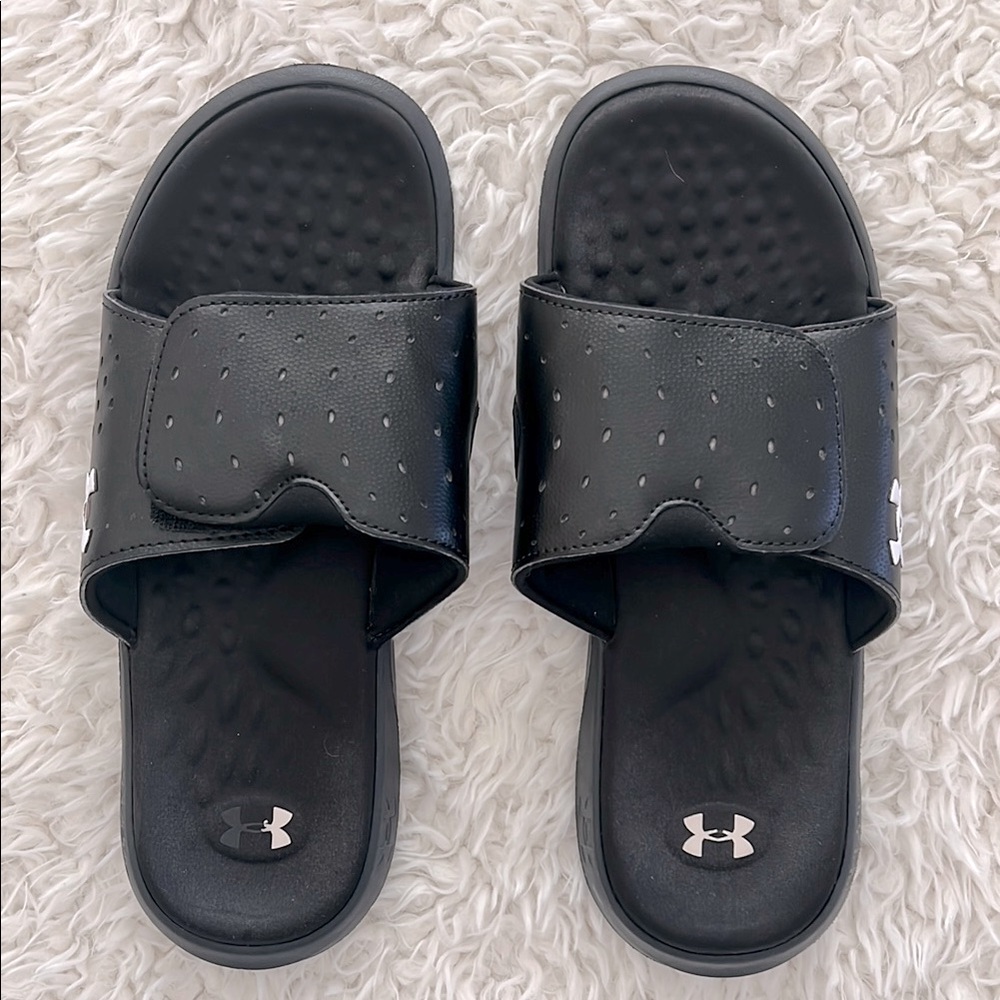 Under Armour Black Slide Sandals Women's Size 7 Activewear Gym Summer Unisex